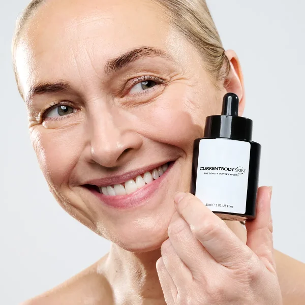 CurrentBody Skin Green Tea Serum (30ml)