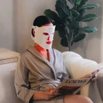 Megelin LED Red Light Therapy Face Mask - White - Image 4